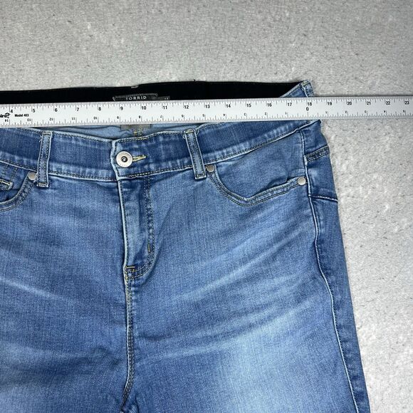 Torrid Bombshell Flare Jeans Premium Stretch High-Rise Womens 18 Tall 36x33 Blue - Picture 4 of 14